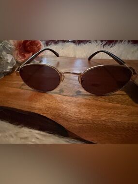 100% UV Protective Gold Frame Brown Lens Sunglasses